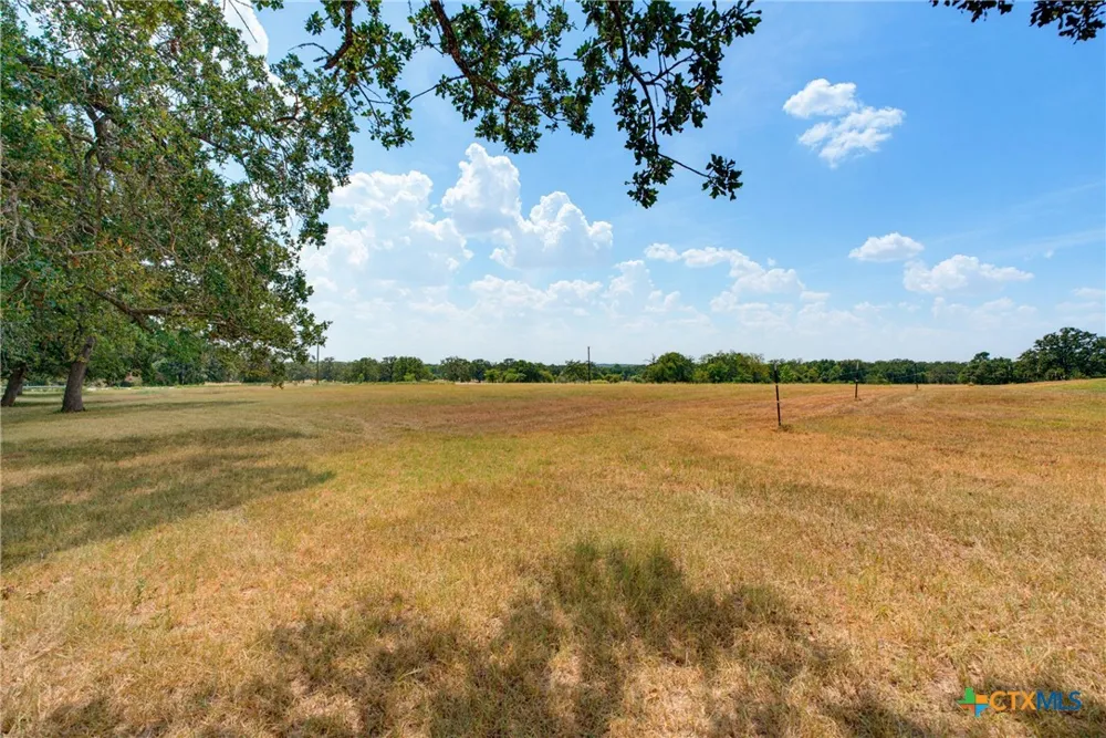 16905 Fm 112 Thrall, TX 76578