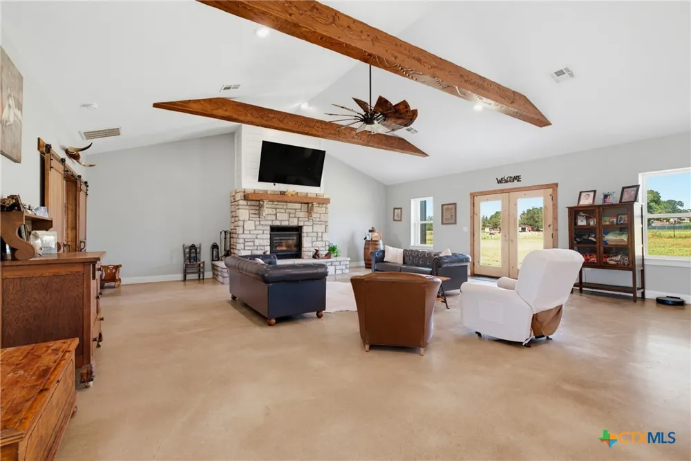 16905 Fm 112 Thrall, TX 76578