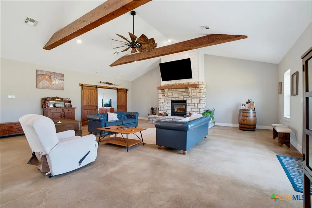 16905 Fm 112 Thrall, TX 76578