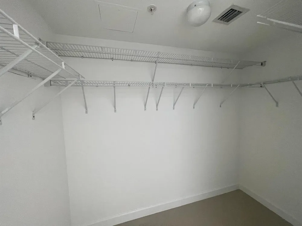 1755 E HALLANDALE BEACH BOULEVARD #1005E Hallandale Beach, FL 33009