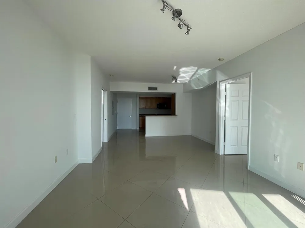 1755 E HALLANDALE BEACH BOULEVARD #1005E Hallandale Beach, FL 33009