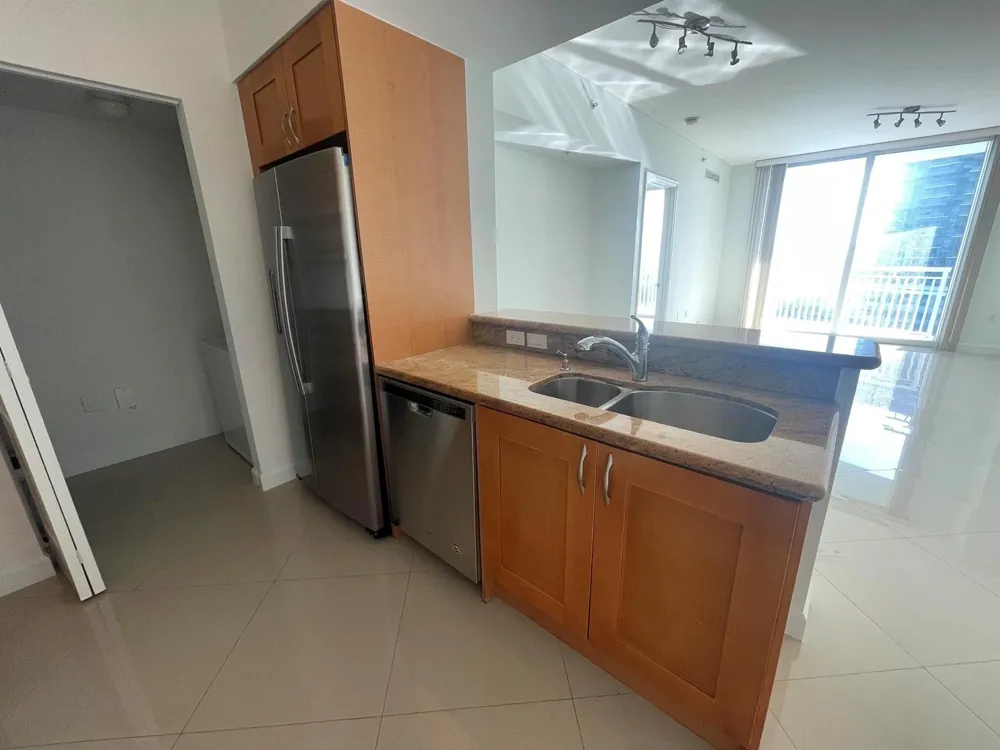 1755 E HALLANDALE BEACH BOULEVARD #1005E Hallandale Beach, FL 33009