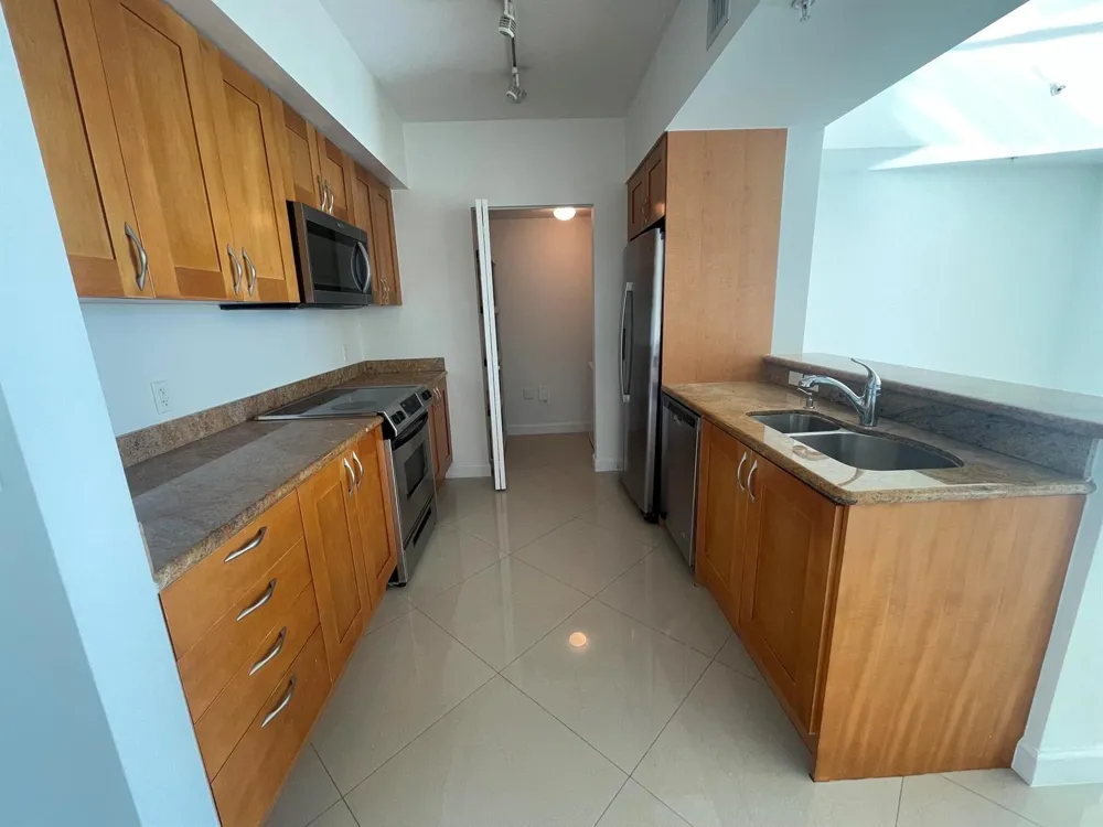 1755 E HALLANDALE BEACH BOULEVARD #1005E Hallandale Beach, FL 33009