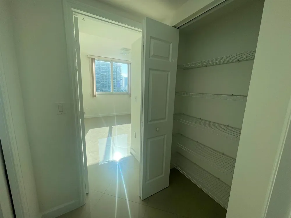 1755 E HALLANDALE BEACH BOULEVARD #1005E Hallandale Beach, FL 33009