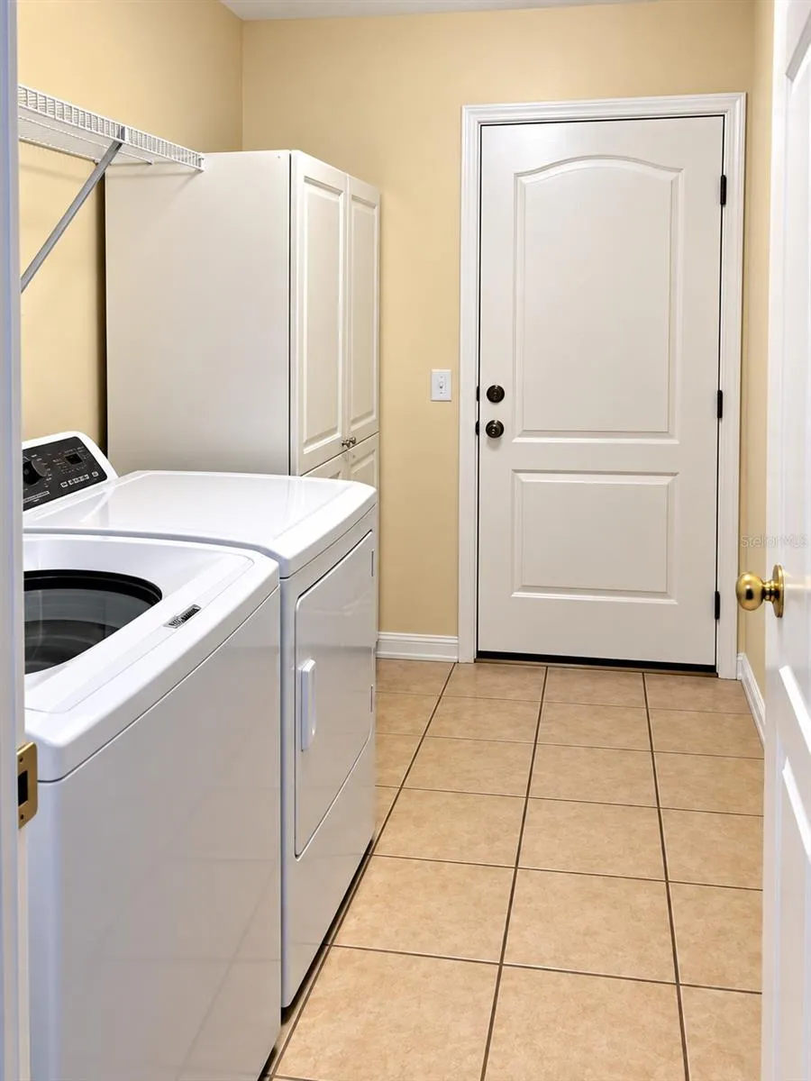 24107 MILFORD DRIVE Eustis, FL 32736