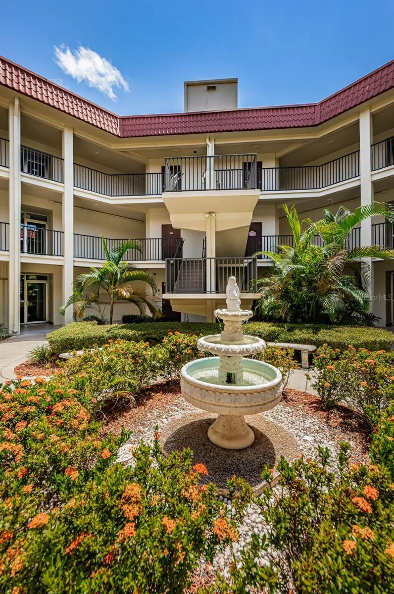 2700 BAYSHORE BOULEVARD #2204 Dunedin, FL 34698