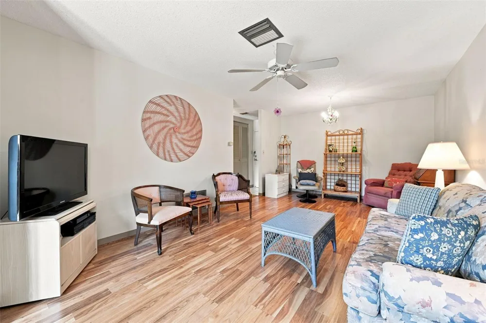 2700 BAYSHORE BOULEVARD #2204 Dunedin, FL 34698