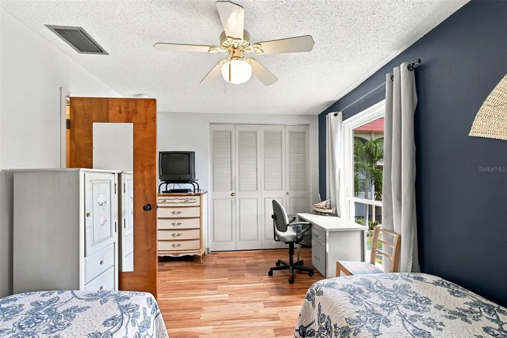 2700 BAYSHORE BOULEVARD #2204 Dunedin, FL 34698