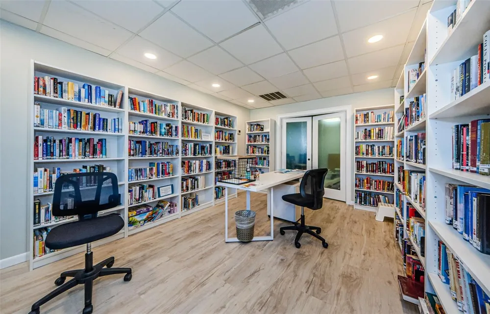 2700 BAYSHORE BOULEVARD #2204 Dunedin, FL 34698