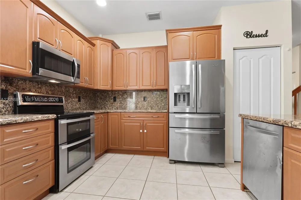 19331 SW 15th St Pembroke Pines, FL 33029