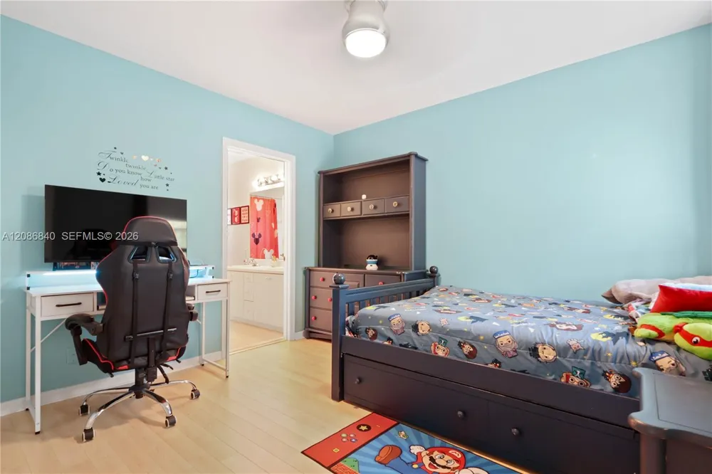 19331 SW 15th St Pembroke Pines, FL 33029