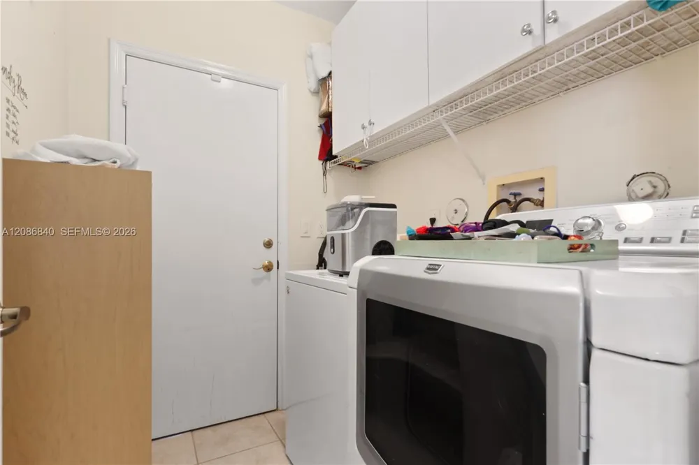 19331 SW 15th St Pembroke Pines, FL 33029