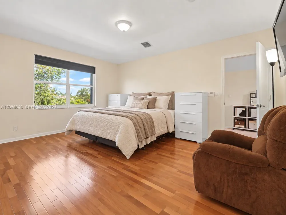19331 SW 15th St Pembroke Pines, FL 33029