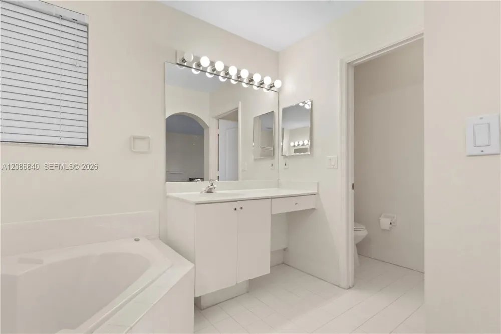 19331 SW 15th St Pembroke Pines, FL 33029