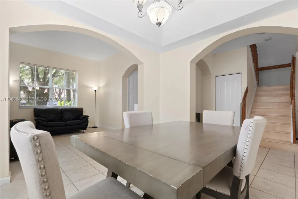 19331 SW 15th St Pembroke Pines, FL 33029