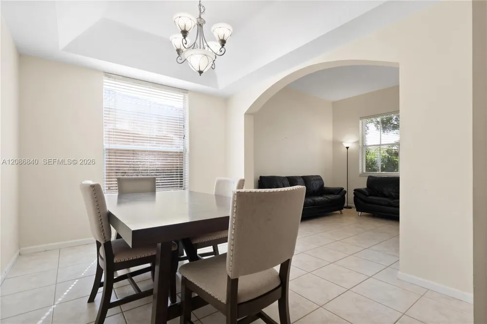 19331 SW 15th St Pembroke Pines, FL 33029