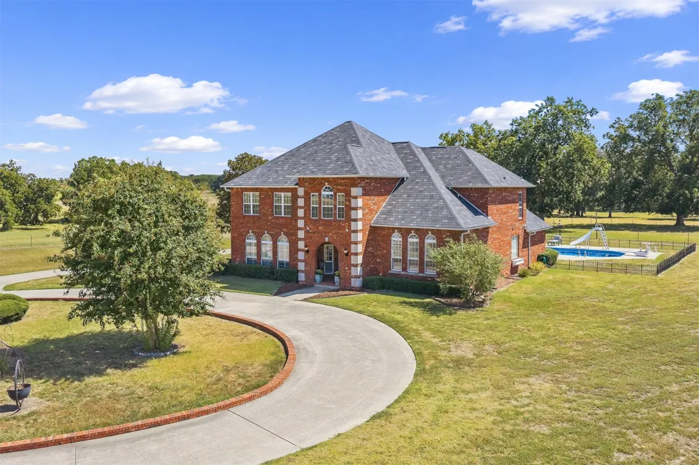 1599 Cardinal Road Lone Grove, OK 73443