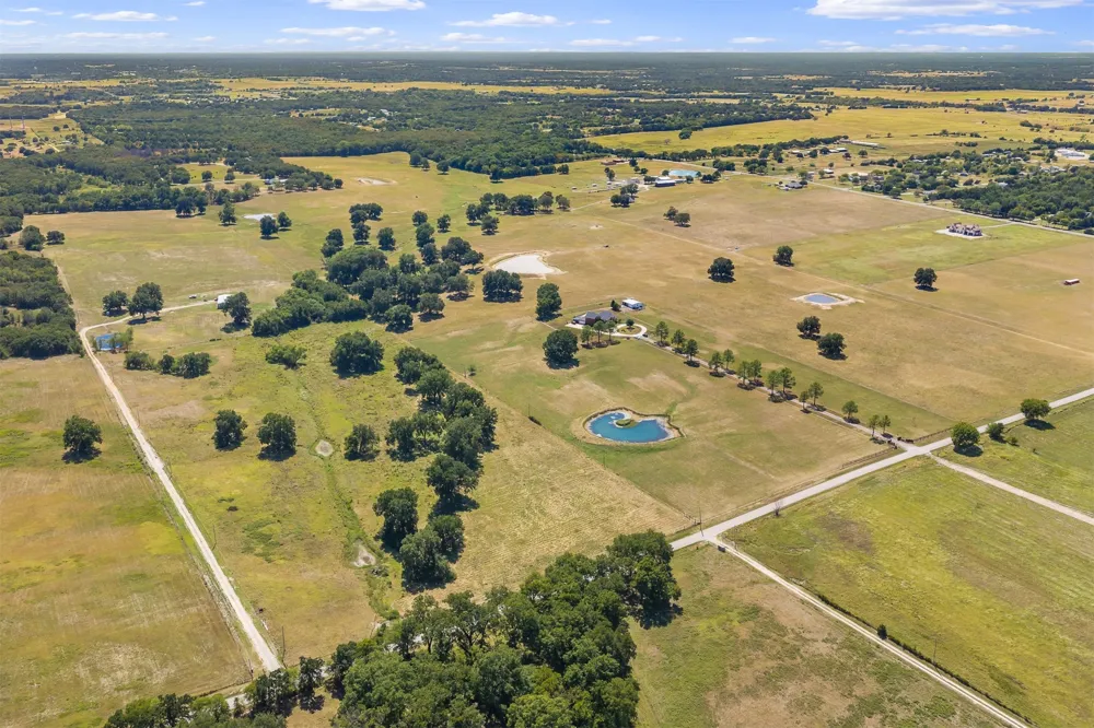 1599 Cardinal Road Lone Grove, OK 73443