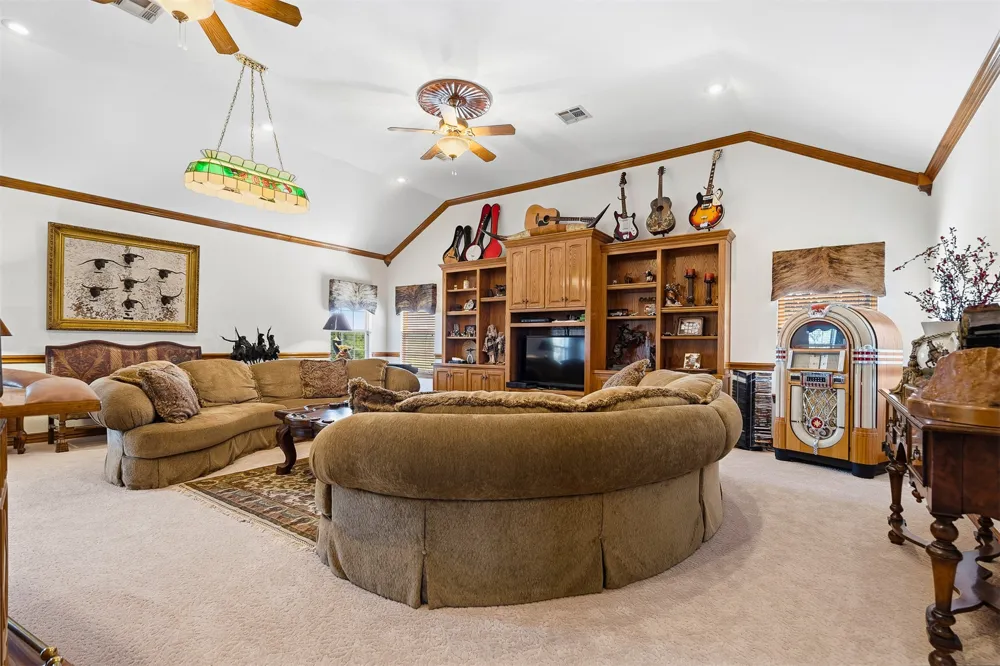 1599 Cardinal Road Lone Grove, OK 73443