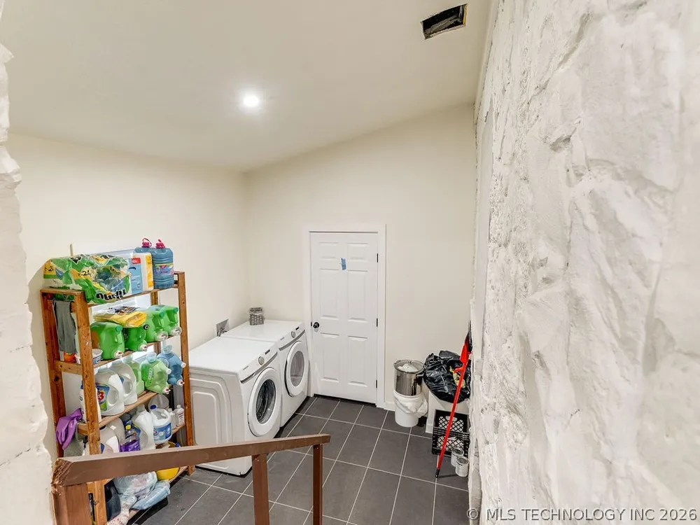 120 Pruitt Road Ada, OK 74820