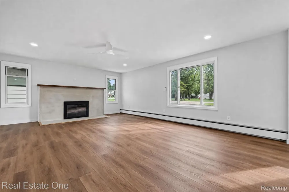 25275 Ravine Street Southfield City, MI 48033