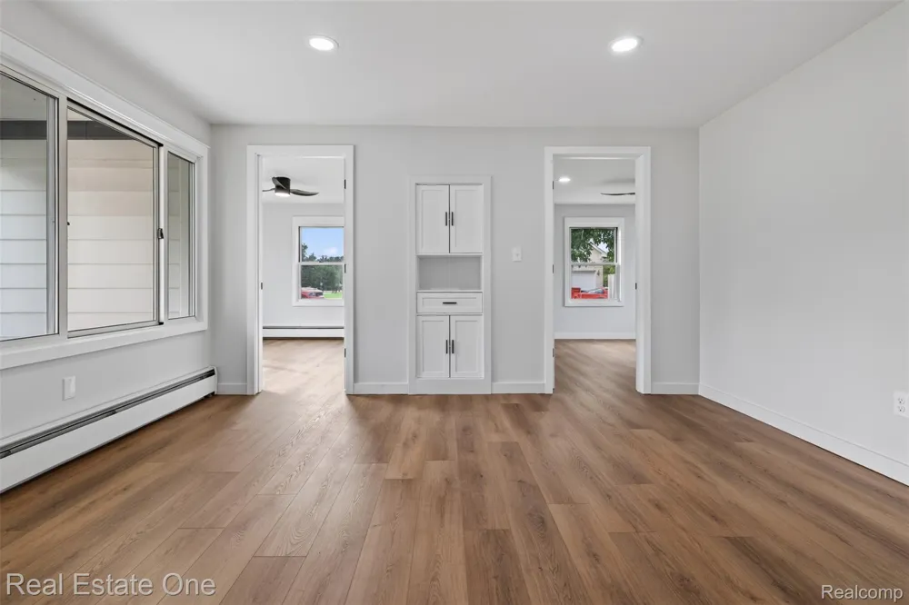 25275 Ravine Street Southfield City, MI 48033