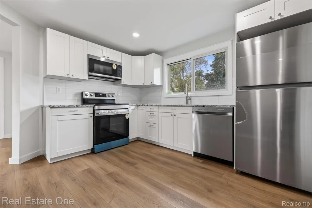 25275 Ravine Street Southfield City, MI 48033