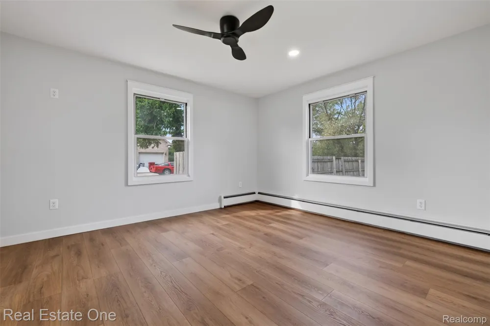25275 Ravine Street Southfield City, MI 48033
