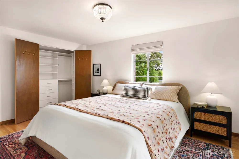 6049 Princeton Avenue NE Seattle, WA 98115