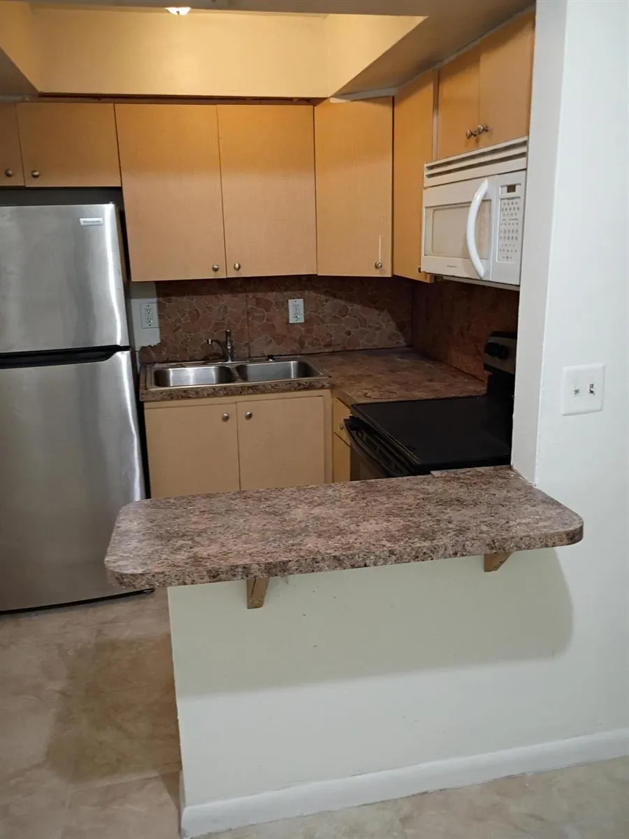 1845 NW 55TH AVENUE #4 Lauderhill, FL 33313
