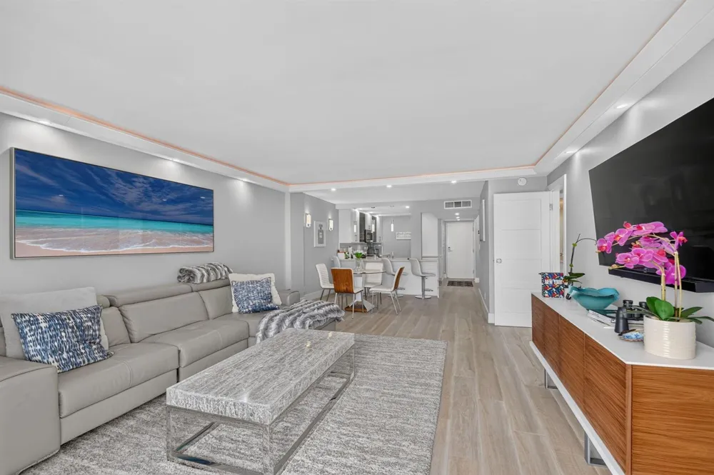3580 S OCEAN BOULEVARD #4F South Palm Beach, FL 33480