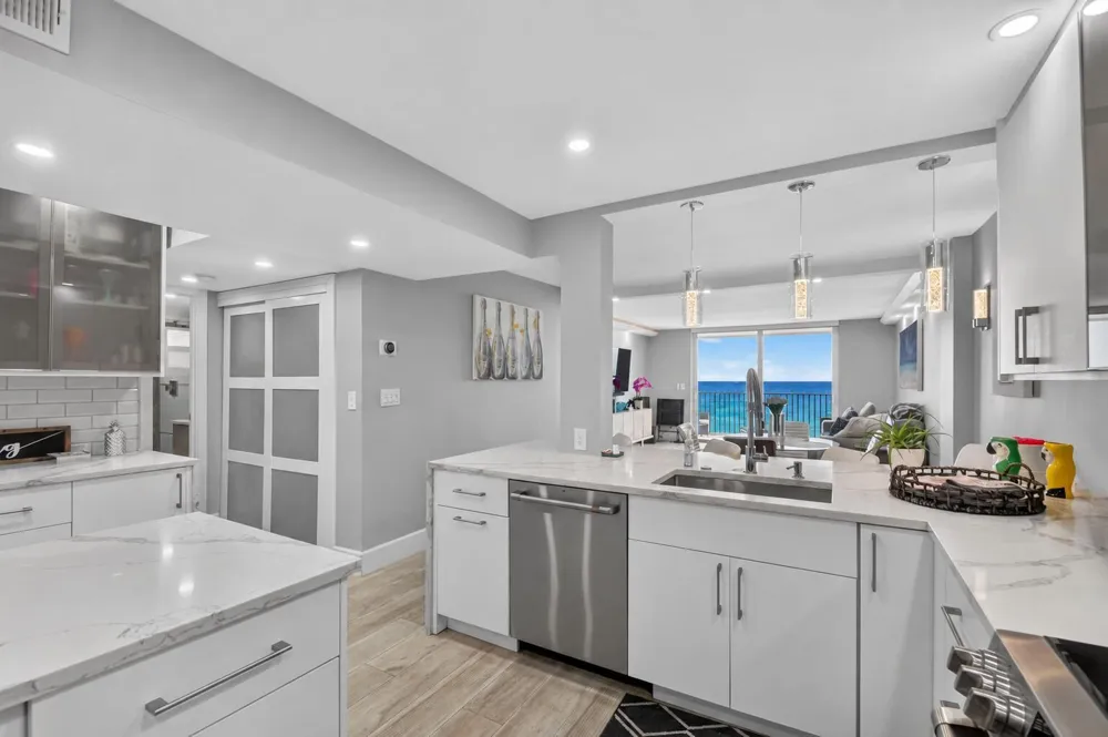 3580 S OCEAN BOULEVARD #4F South Palm Beach, FL 33480