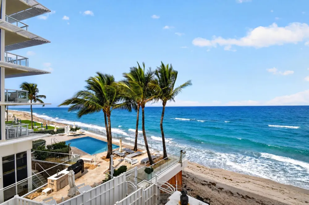 3580 S OCEAN BOULEVARD #4F South Palm Beach, FL 33480