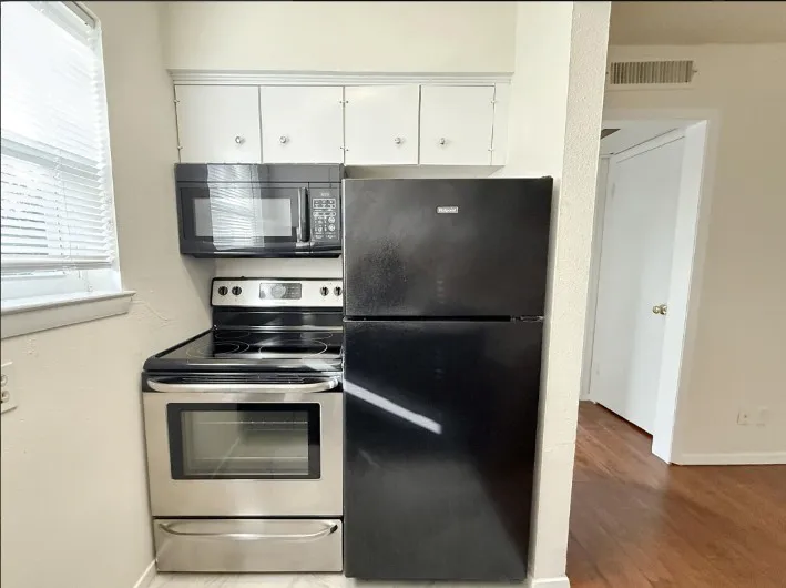 4811 Live Oak Street #202 Dallas, TX 75204