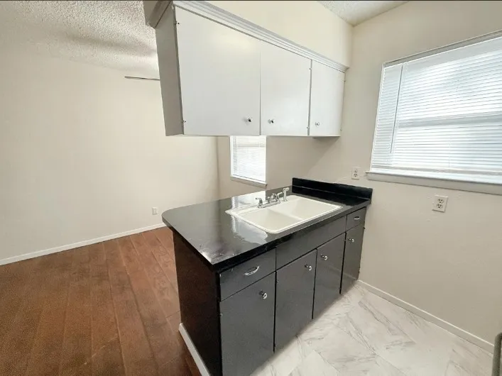 4811 Live Oak Street #202 Dallas, TX 75204