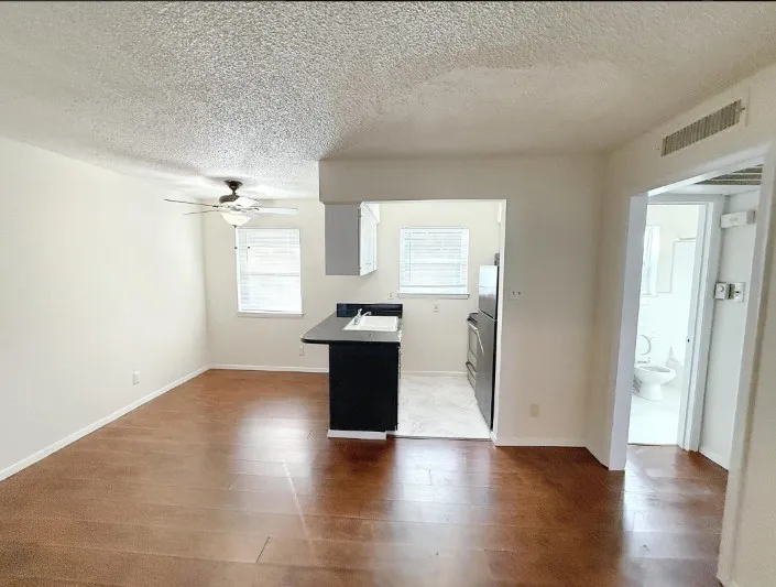 4811 Live Oak Street #202 Dallas, TX 75204