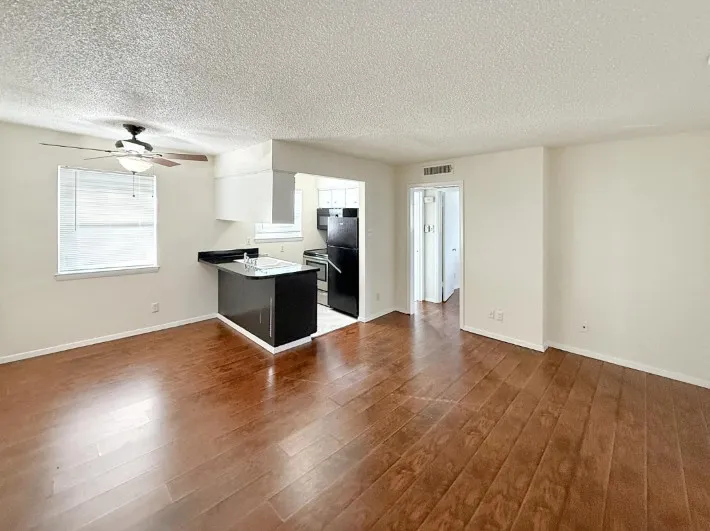 4811 Live Oak Street #202 Dallas, TX 75204