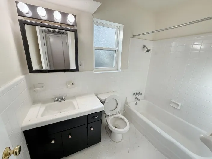 4811 Live Oak Street #202 Dallas, TX 75204