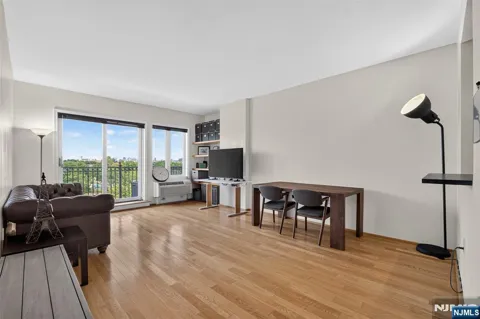 1212 City Place 1212
