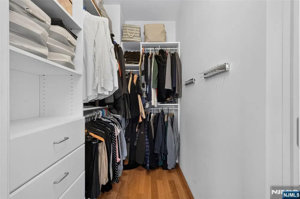 1212 City Place 1212 Edgewater, NJ 07020