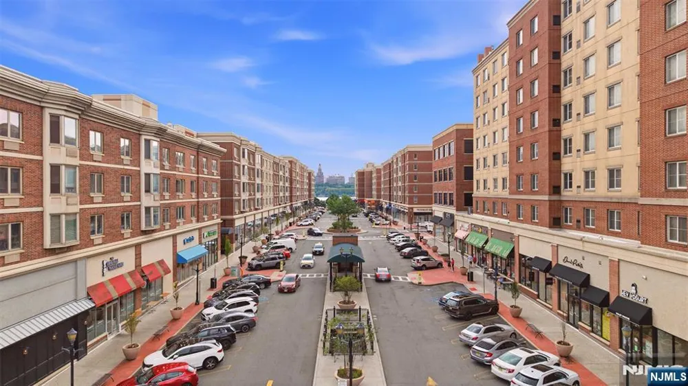 1212 City Place 1212 Edgewater, NJ 07020