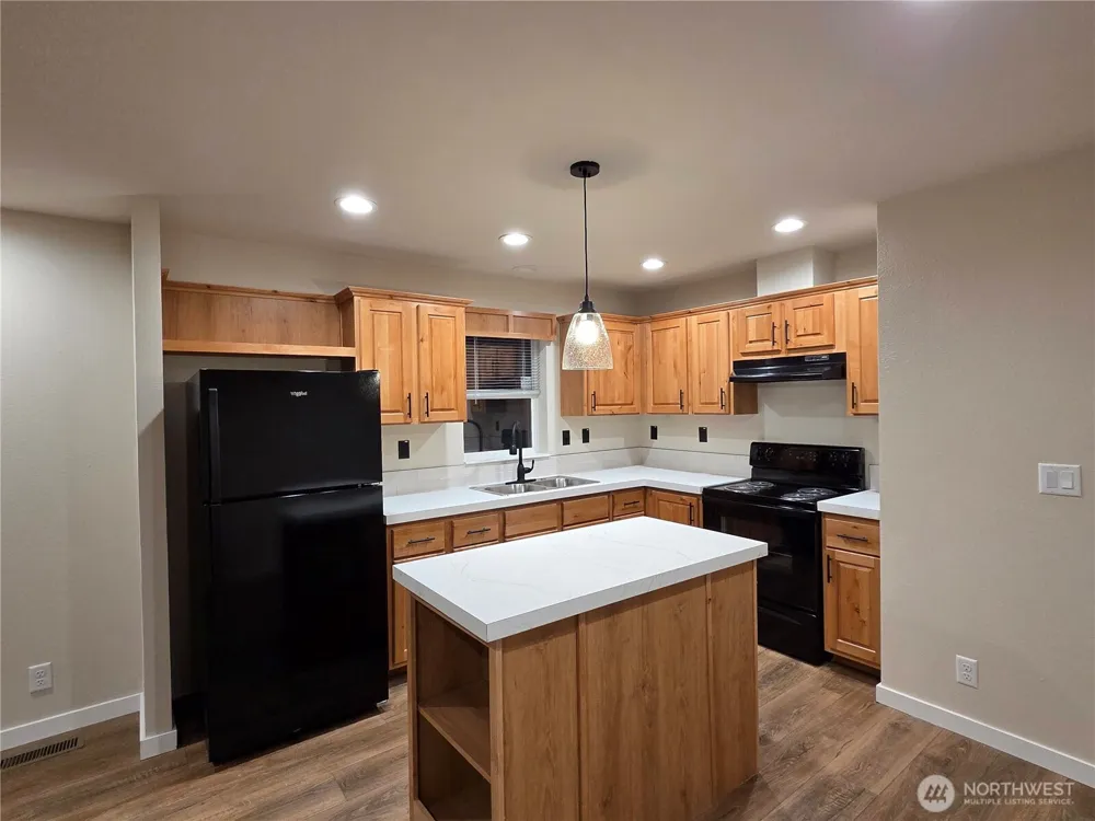 640 Old Belfair Hwy #B Belfair, WA 98528