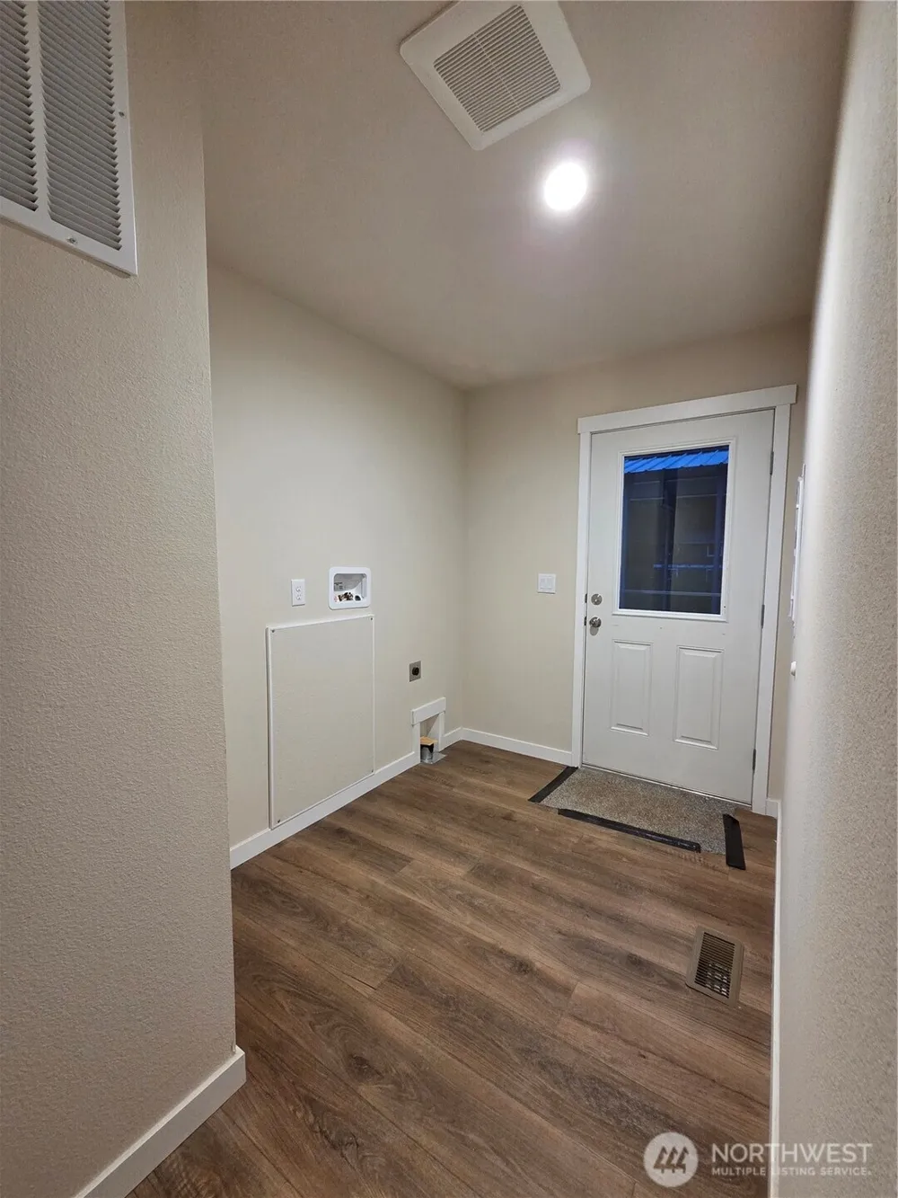 640 Old Belfair Hwy #B Belfair, WA 98528