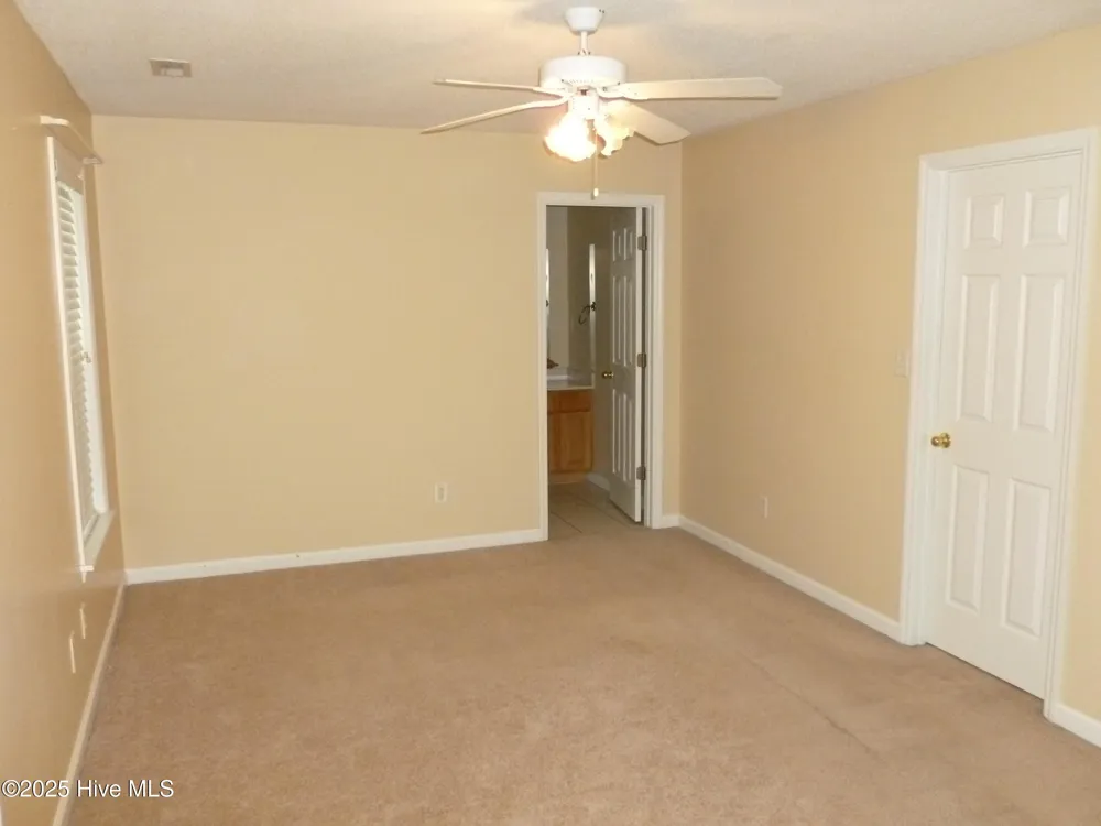 302 Carlisle Court Jacksonville, NC 28540