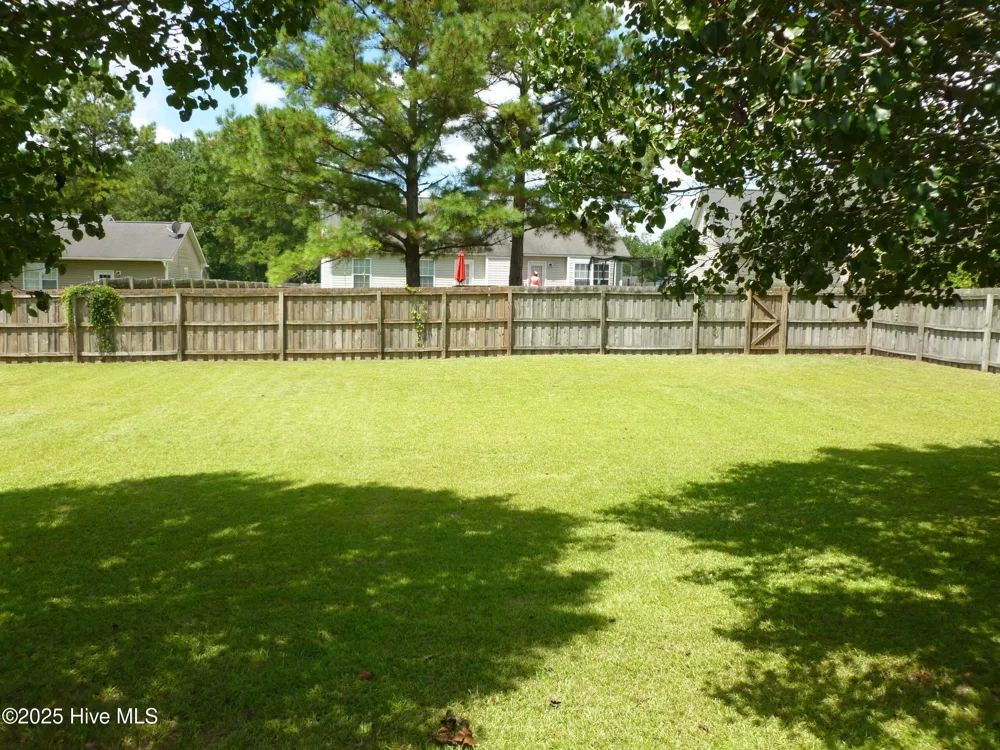 302 Carlisle Court Jacksonville, NC 28540