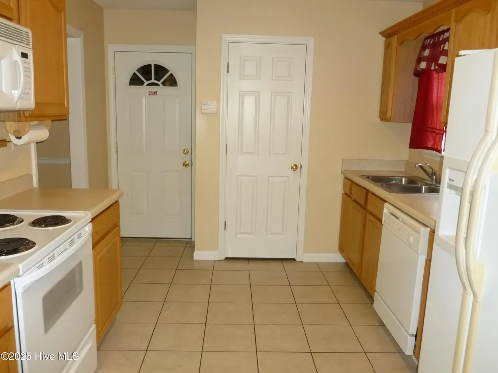 302 Carlisle Court Jacksonville, NC 28540