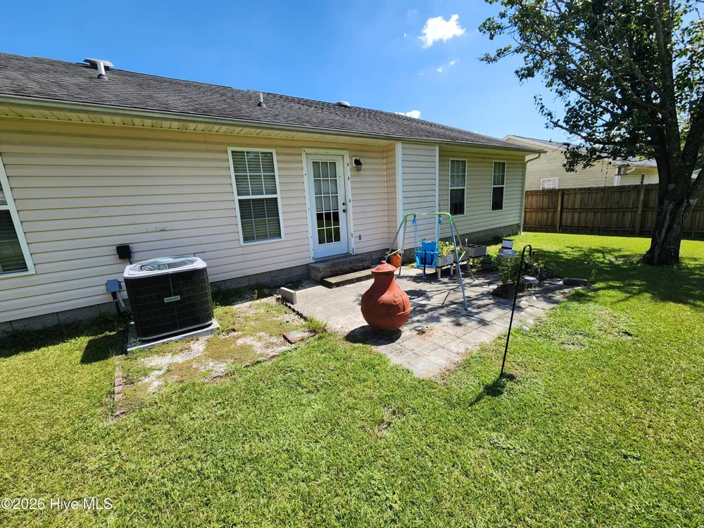 302 Carlisle Court Jacksonville, NC 28540
