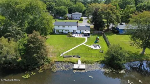 11 Cooper Drive