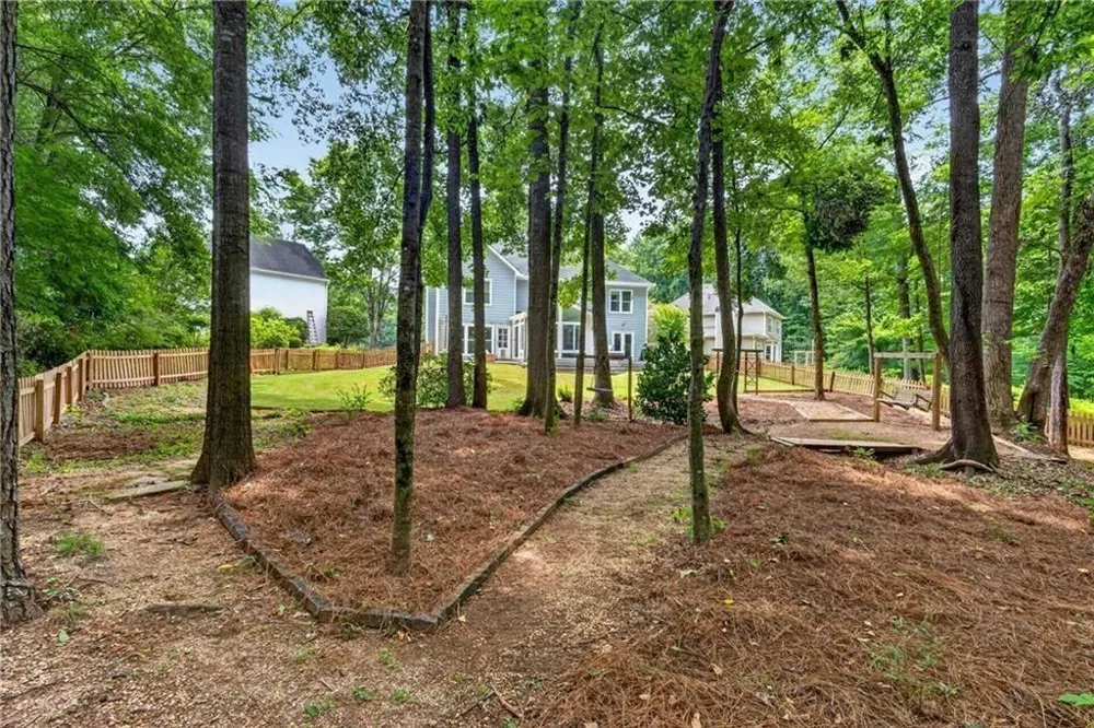 3827 Lance Bluff Court Duluth, GA 30097