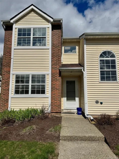 47 Brick Pond Road